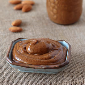 Homemade Roasted Almond Butter