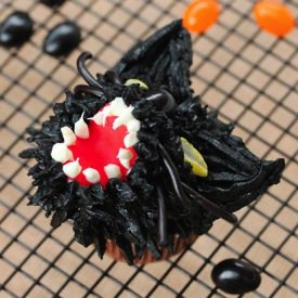 Scary black cat cupcakes