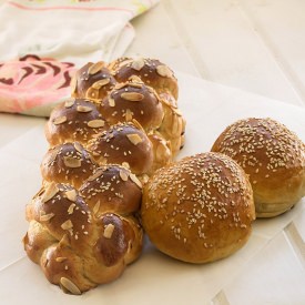 Rich Challah with Semolina