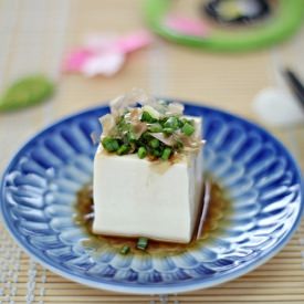 Hiyayakko (Japanese Cold Tofu)