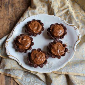 Vegan Chocolate Cream Tarts