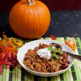 Slow Cooker Pumpkin Quinoa Chili