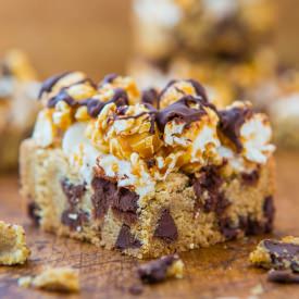 Caramel Corn Choc Chip Cookie Bars