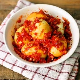 Egg with Chili Sauce