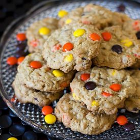 Oatmeal Reese’s Pieces Cookies