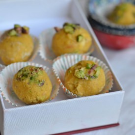 Besan Ladoo