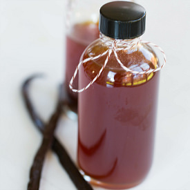 DIY: Homemade Vanilla Extract