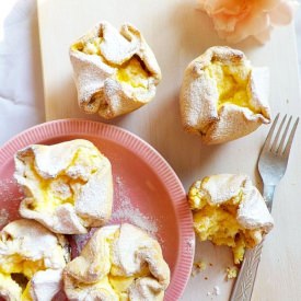 Mini Lemon and Cheese Pies