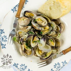 Steamed Clams with White Wine