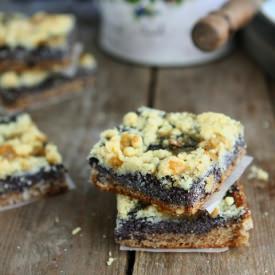 Poppy Spelt Streusel Cake