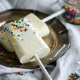 Super Easy Vanilla Ice Cream Pops