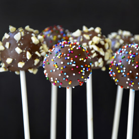 No-Bake Chocolate Cookie Pops