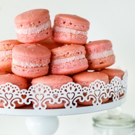 Iced Vovo Macarons