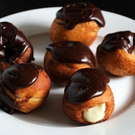 Mini Biscuit Eclairs