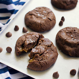 Caramel & Nutella Stuffed Cookies