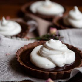 Salted Caramel S’more Tarts