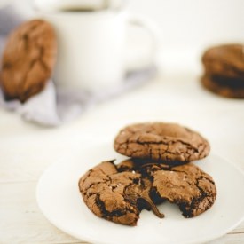 Nutella Stuffed Chocolate Cookies