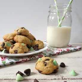 Mint Chocolate Chip Cookies