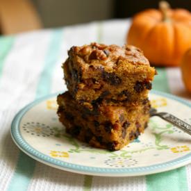Vegan Pumpkin Chocolate Chip Cake