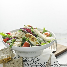 Halloumi cheese salad