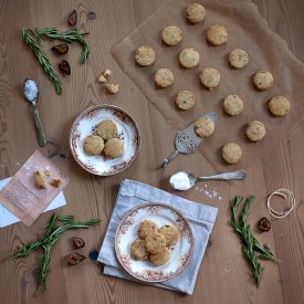Fig & Rosemary Cocktail Cookies