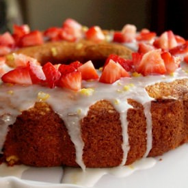 Strawberry Lemonade Pudding Cake