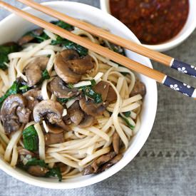 Mushroom and Spinach Garlic Noodle