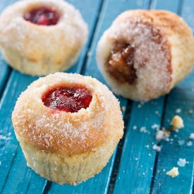 Donut-Muffins with Apples or Jam