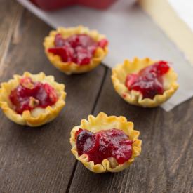 Baked Cranberry Brie Cups