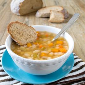 Slow Cooker Vegetarian Bean Soup