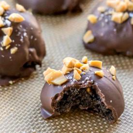 Peanut Butter Oreo Cookie Balls