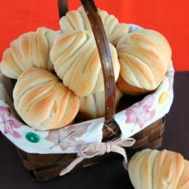 Butterflake Dinner Rolls