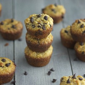 (Paleo) Choc Chip Mini Muffins