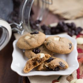 Biscoff Cookies with Dried Cherries