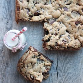Peppermint Chocolate Chip Bars
