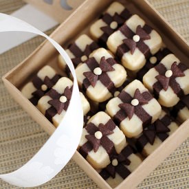 Super-Cute Gift Box Cookies