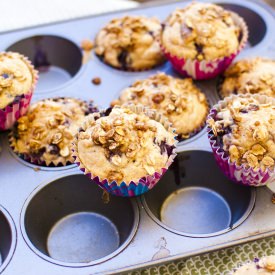 Vegan Blueberry Crumble Muffins