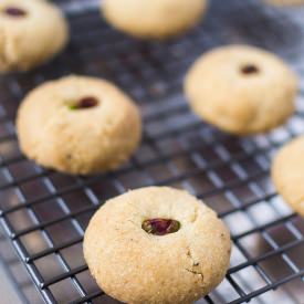 Nani’s Pistachio Cardamom Cookies