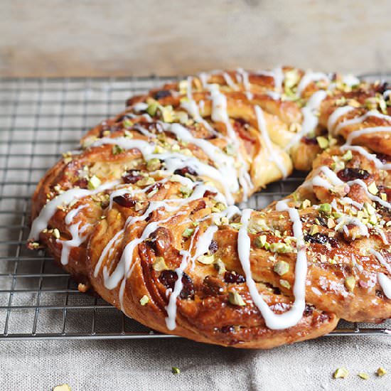 Pistachio and Cranberry Couronne