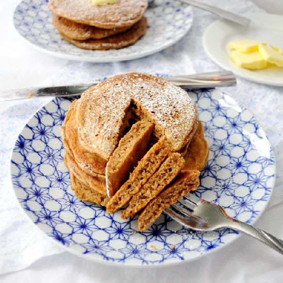 Whole Wheat Gingerbread Pancakes
