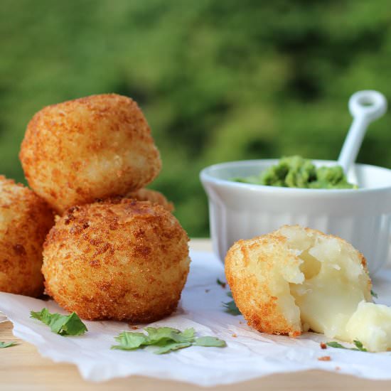 Yuca Balls Stuffed with Cheese