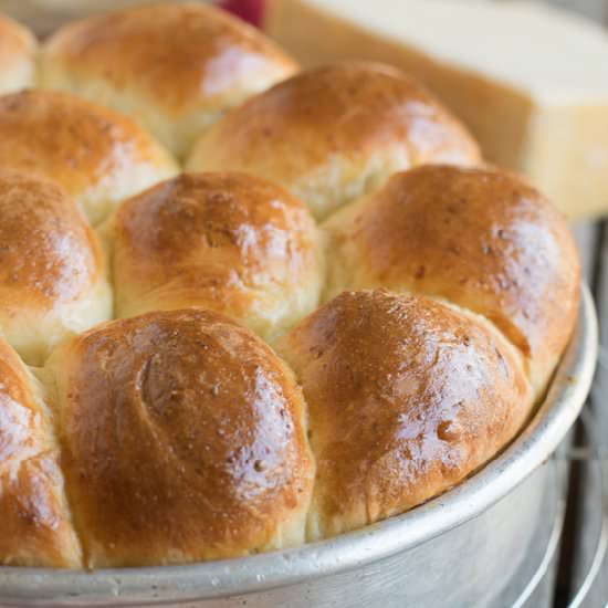 Parmesan Pull-Apart Rolls