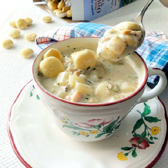 Slow Cooker Skinny Clam Chowder