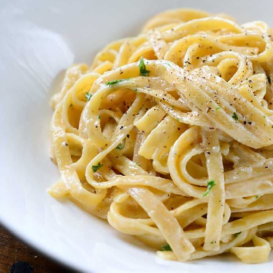Roasted Garlic Fettuccine Alfredo