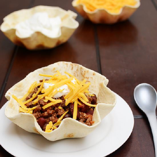 Chili in Tortilla Bowls
