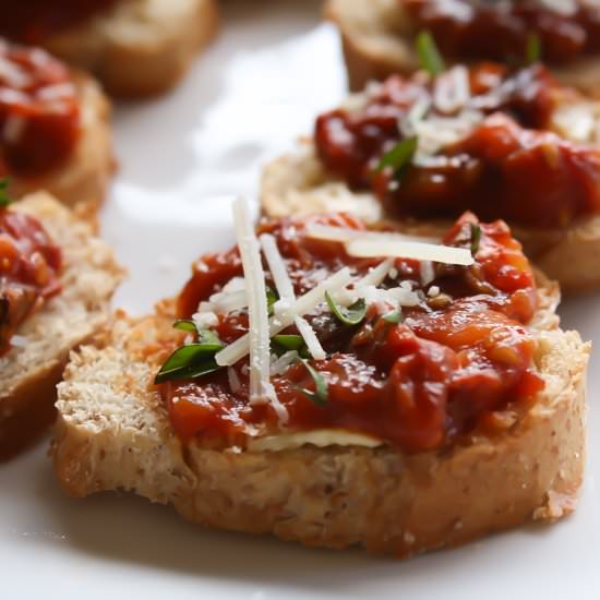 Sundried Tomatoes Bruschetta