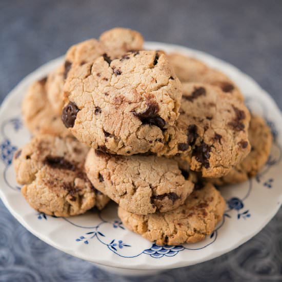 Paleo Chocolate Chip Cookies