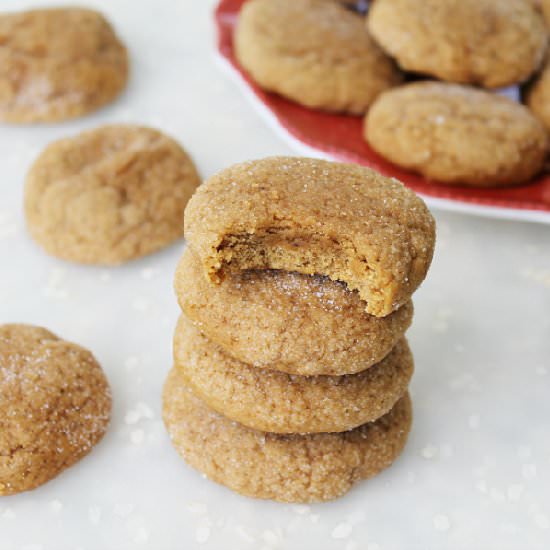 Chewy Molasses Cookies