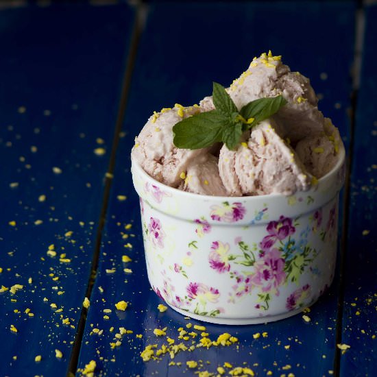 Delicious Raspberry Ice Cream