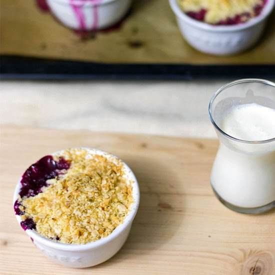 Pear, blueberry and orange crumble